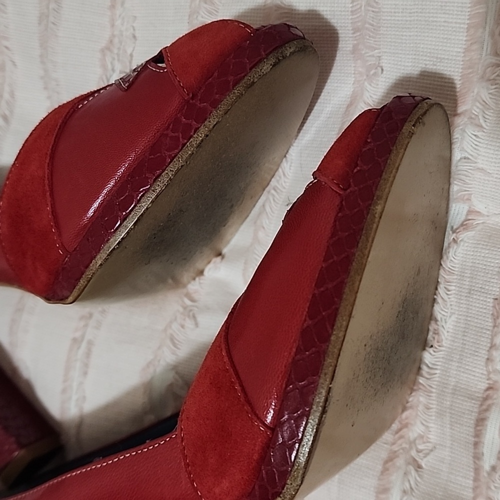 Marc Jacobs Red Suede Snake Print Peep-Toe Heels - Picture 15 of 17